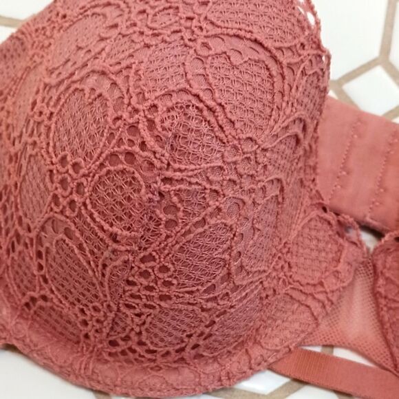 DKNY NEW Bra/Panty Set Lace Underwire NWOT 32D Bra Medium Panty - Picture 9 of 16